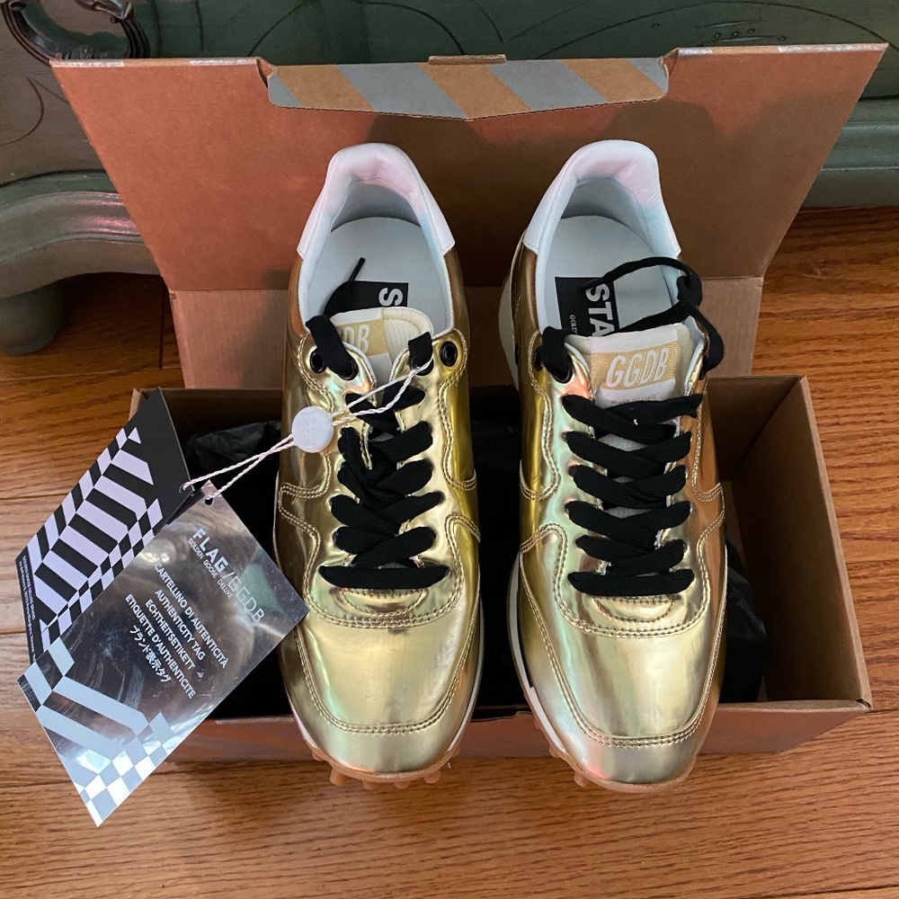 Wow! Brand New Golden Goose Starland Sneak…